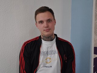 Xxx show DanielHustle