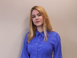 Shows ass RosaryCastro